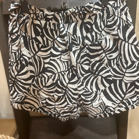 Anthropologie Farm Rio Swing Shorts - Picture 2 of 2